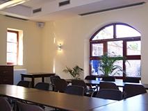 Bild vergr&ouml;&szlig;ern: Klubraum Mittellandhalle