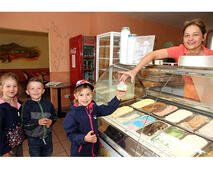 Kita_Ebendorf_Eiscaf�_Todzi