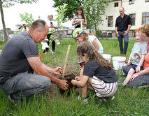 Baumpflanzaktion Netzwerk Familie
